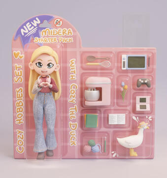The Starter Pack trend, putting yourself in a doll set